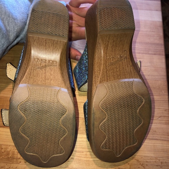 Dansko Heels - Picture 3 of 5